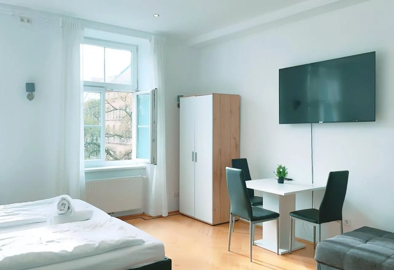 Проживание в семье Deluxe Rooms In Keplerplatz Вена